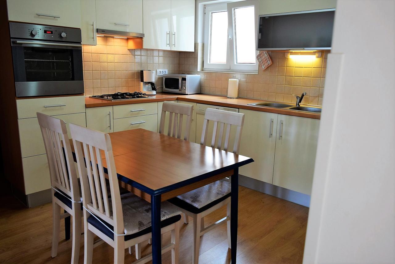 Sunnyy Beacch Apartments Banjol 외부 사진