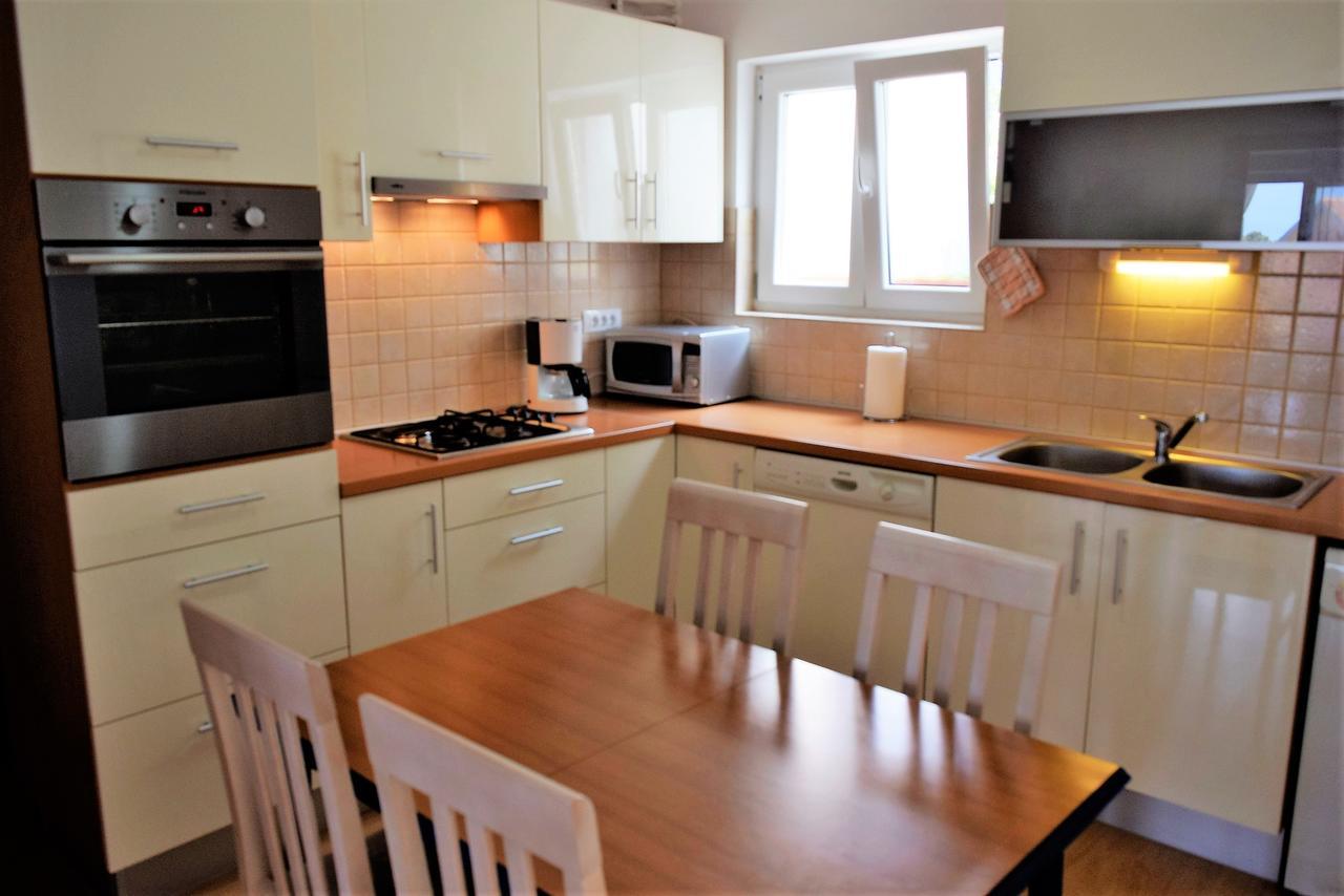 Sunnyy Beacch Apartments Banjol 외부 사진
