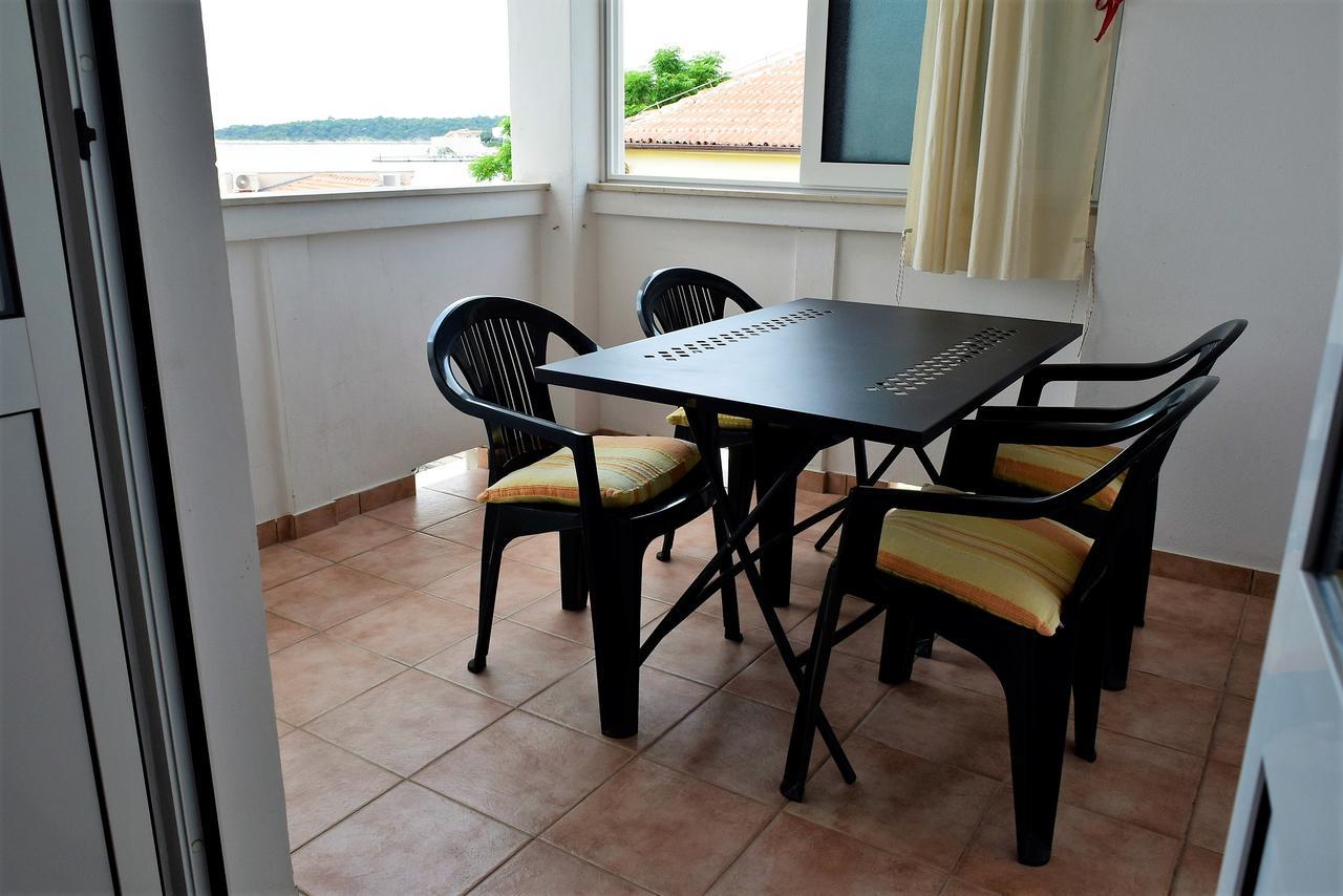 Sunnyy Beacch Apartments Banjol 외부 사진