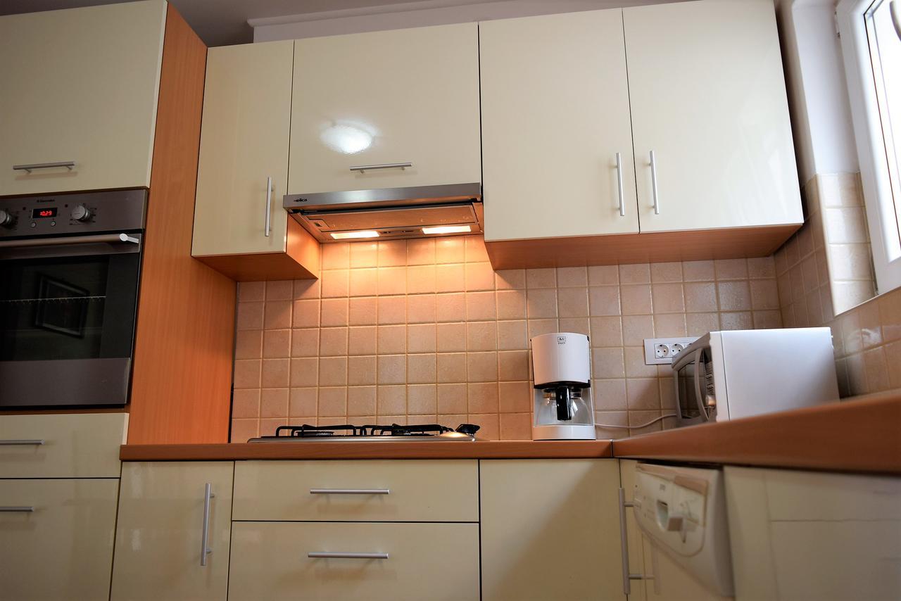 Sunnyy Beacch Apartments Banjol 외부 사진